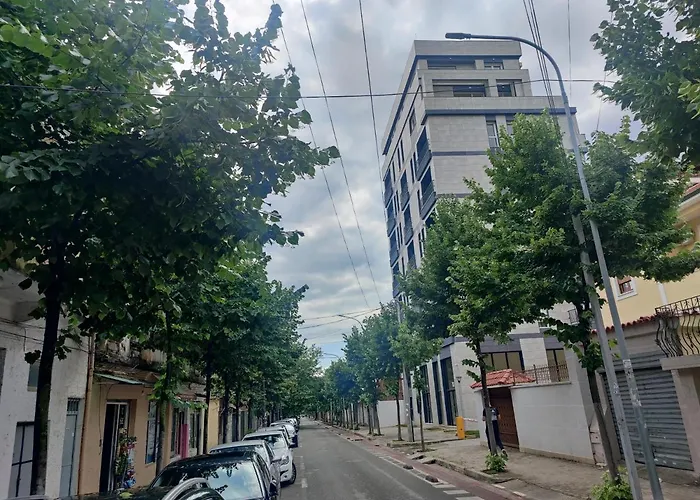 Center *
