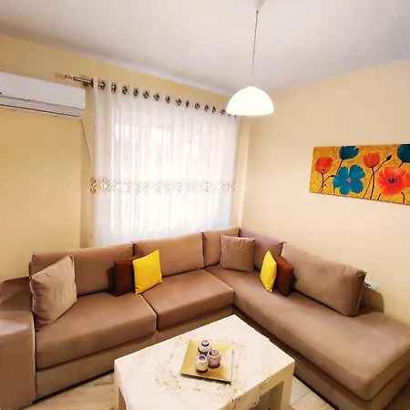 Center * טיראנה